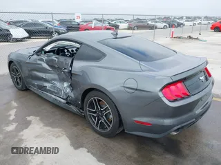 2022 Ford Mustang EcoBoost z VIN 1FA6P8TH4N5105288, wystawiony jako IAAI lot #41528117 z przebiegiem 44 424 mil mil oraz . Historia ofert i sprzedaży dostępna na DreamBid. Obrazek 3.