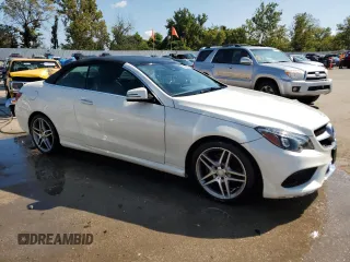 2016 Mercedes-Benz E 400 with VIN WDDKK6FF2GF317289, listed as a Copart auction lot 72568604 with 36,882 mi miles and Salvage Title. Bid and sale history available at carsss.com. Image 4.