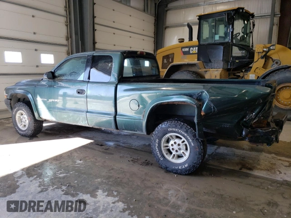 1999 Dodge Dakota SLT with VIN 1B7GG22Y9XS149398, listed as a Copart auction lot 47950025 with 173,413 mi miles and Salvage Title. Bid and sale history available at carsss.com. Image 2.