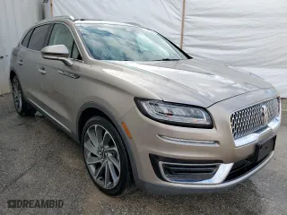 2019 Lincoln Nautilus Reserve with VIN 2LMPJ6LP0KBL17821, listed as a Copart auction lot 64954332 with 35,620 mi miles. Bid and sale history available at carsss.com. Image 1.