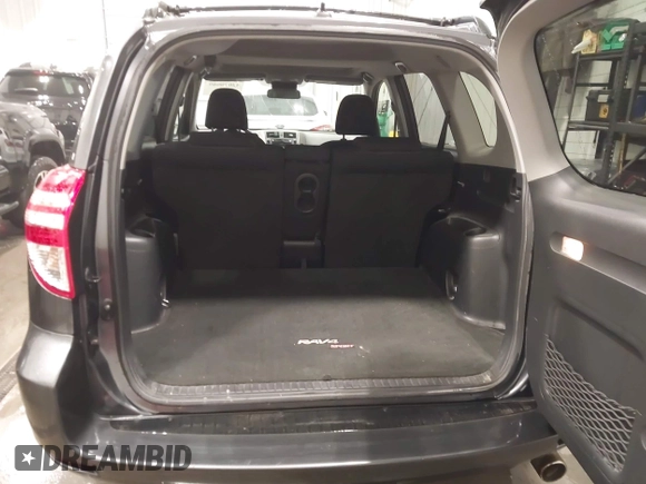 2010 Toyota RAV4 Sport с VIN JTMRK4DV3A5088710, выставлен на аукционе IAAI как лот 42070089 с пробегом 279 767 миль миль и . История ставок и продаж доступна на DreamBid. Изображение 17.