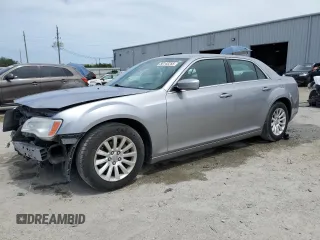 2013 Chrysler 300 z VIN 2C3CCAAG8DH731965, wystawiony jako Copart lot #58143255 z przebiegiem 88 289 mil mil oraz Szkoda całkowita • Salvage title. Historia ofert i sprzedaży dostępna na DreamBid. Obrazek 1.