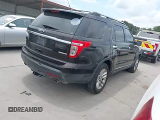 2013 Ford Explorer XLT with VIN 1FM5K7D80DGB26456, listed as a IAAI auction lot 42481903 with 208,306 mi miles and . Bid and sale history available at DreamBid. Image 4.