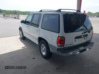 2000 Ford Explorer XLT with VIN 1FMZU63E8YZA21820, listed as a IAAI auction lot 42619468 with 207,542 mi miles and . Bid and sale history available at DreamBid. Image 3.