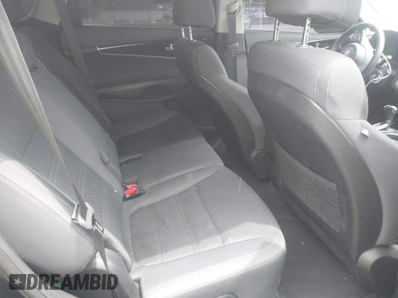 2017 Kia Sorento LX z VIN 5XYPG4A32HG265440, wystawiony jako IAAI lot #42480509 z przebiegiem 196 713 mil mil oraz . Historia ofert i sprzedaży dostępna na DreamBid. Obrazek 8.