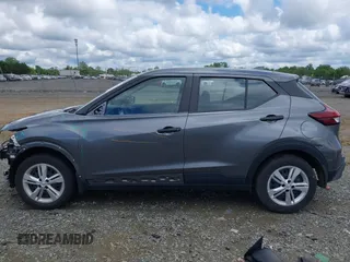 2023 Nissan Kicks S z VIN 3N1CP5BV9PL571677, wystawiony jako IAAI lot #42247459 z przebiegiem 45 799 mil mil oraz . Historia ofert i sprzedaży dostępna na DreamBid. Obrazek 15.