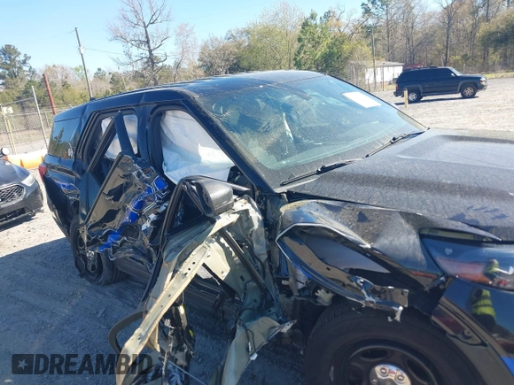 2021 Ford Police Interceptor Utility z VIN 1FM5K8AB0MGB98697, wystawiony jako IAAI lot #41877811 z przebiegiem 23 127 mil mil oraz . Historia ofert i sprzedaży dostępna na DreamBid. Obrazek 6.