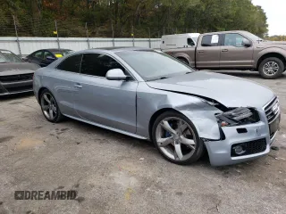 2009 Audi A5 z VIN WAUDK78T09A028307, wystawiony jako Copart lot #78652514 z przebiegiem 91 047 mil mil oraz Szkoda całkowita • Salvage title. Historia ofert i sprzedaży dostępna na DreamBid. Obrazek 4.