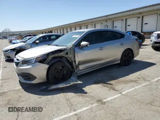 2020 Subaru Legacy Premium z VIN 4S3BWAC67L3003994, wystawiony jako Copart lot #52304395 z przebiegiem 84 484 mil mil oraz Szkody całkowita. Historia ofert i sprzedaży dostępna na DreamBid. Obrazek 1.