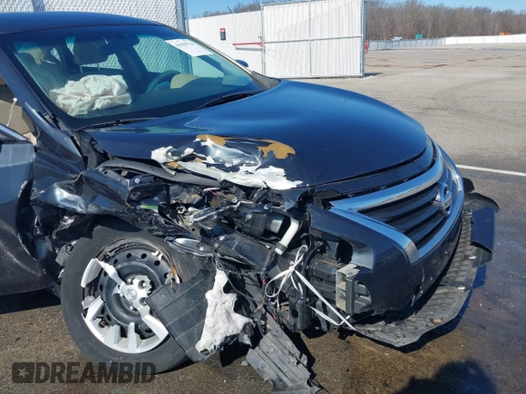 2015 Nissan Altima 2.5 S with VIN 1N4AL3AP0FC465917, listed as a IAAI auction lot 41650721 with 105,357 mi miles. Bid and sale history available at carsss.com. Image 6.