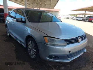 2012 Volkswagen Jetta SEL с VIN 3VWLP7AJ8CM397786, выставлен на аукционе IAAI как лот 42158575 с пробегом 275 108 миль миль и . История ставок и продаж доступна на DreamBid. Изображение 1.