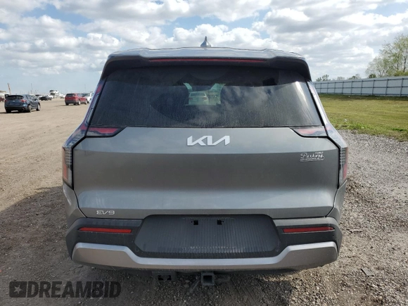 2024 Kia EV9 Light Long Range with VIN KNDAB5S13R6030945, listed as a Copart auction lot 48801575 with 6,513 mi miles and Salvage Title. Bid and sale history available at carsss.com. Image 6.