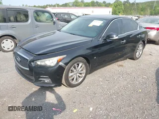 2015 Infiniti Q50 Premium with VIN JN1BV7AP5FM352834, listed as a IAAI auction lot 42037967 with 271,362 mi miles. Bid and sale history available at carsss.com. Image 2.