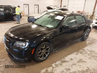 2016 Chrysler 300 S z VIN 2C3CCAGG7GH329401, wystawiony jako IAAI lot #41486084 z przebiegiem 163 942 mil mil oraz . Historia ofert i sprzedaży dostępna na DreamBid. Obrazek 17.