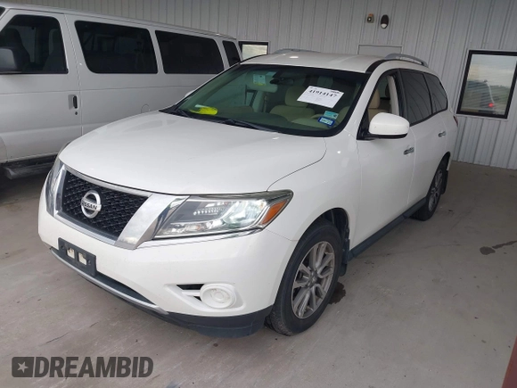 2014 Nissan Pathfinder SV with VIN 5N1AR2MN4EC716333, listed as a IAAI auction lot 41914147 with 159,987 mi miles. Bid and sale history available at carsss.com. Image 2.