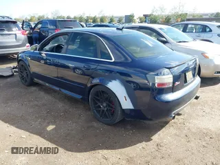 2005 Audi S4 z VIN WAUPL68E65A067855, wystawiony jako IAAI lot #41830786 z przebiegiem 137 042 mil mil oraz . Historia ofert i sprzedaży dostępna na DreamBid. Obrazek 3.