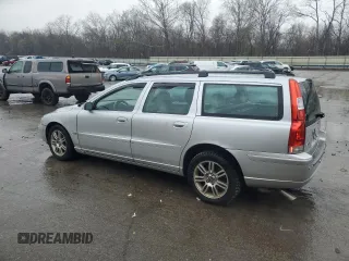 2006 Volvo V70 2.4L with VIN YV1SW612062556973, listed as a Copart auction lot 52235015 with 114,431 mi miles and Salvage Title. Bid and sale history available at DreamBid. Image 2.
