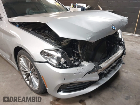 2018 BMW 5 Series 540i xDrive with VIN WBAJE7C53JWD52669, listed as a IAAI auction lot 41634800 with 89,829 mi miles and . Bid and sale history available at DreamBid. Image 17.