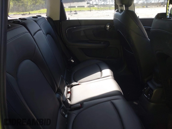 2018 MINI Countryman Cooper S with VIN WMZYT5C37J3E59574, listed as a IAAI auction lot 42534496 with 51,347 mi miles and . Bid and sale history available at DreamBid. Image 8.