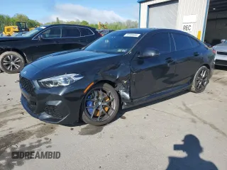 2021 BMW 2 Series M235i xDrive z VIN WBA13AL06M7G62370, wystawiony jako Copart lot #55484655 z przebiegiem 34 065 mil mil oraz Szkoda całkowita • Salvage title. Historia ofert i sprzedaży dostępna na DreamBid. Obrazek 1.