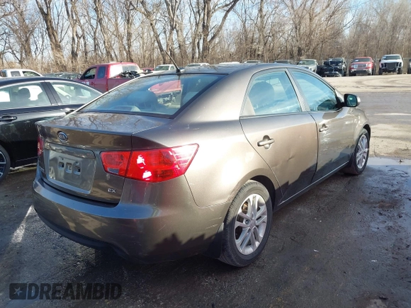2012 Kia Forte EX with VIN KNAFU4A27C5476031, listed as a IAAI auction lot 41633058 with 137,998 mi miles. Bid and sale history available at carsss.com. Image 4.