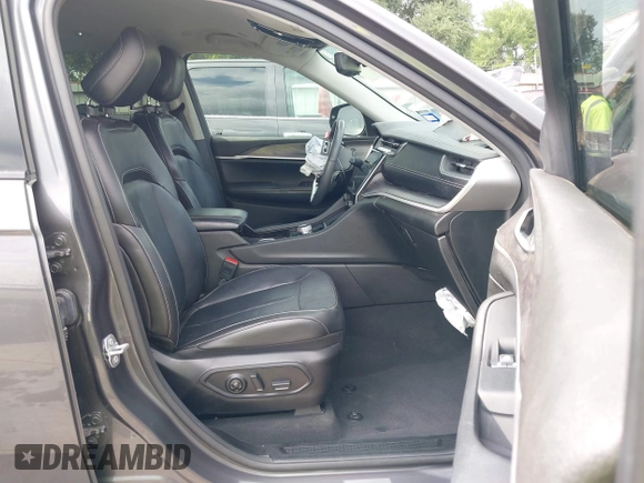 2023 Jeep Grand Cherokee Limited with VIN 1C4RJJBG8P8746051, listed as a IAAI auction lot 42086560 with 63,505 mi miles and . Bid and sale history available at DreamBid. Image 5.