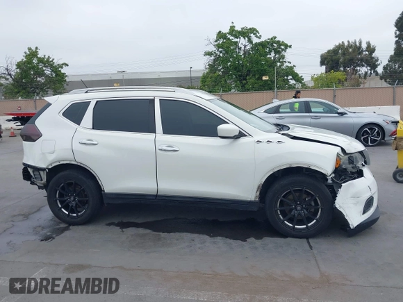 2016 Nissan Rogue SL with VIN 5N1AT2MT4GC784277, listed as a IAAI auction lot 42174881 with 117,566 mi miles. Bid and sale history available at carsss.com. Image 13.