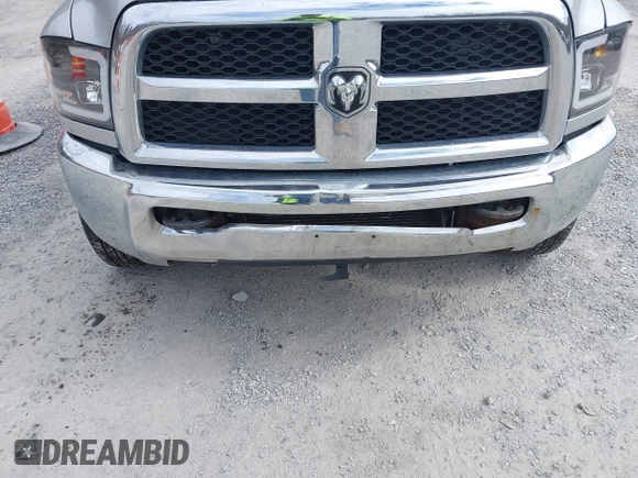 2013 Ram 2500 Tradesman with VIN 3C6UR5HL4DG531407, listed as a IAAI auction lot 41630613 with 299,984 mi miles. Bid and sale history available at carsss.com. Image 17.