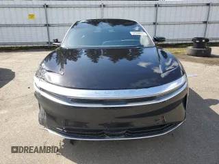 2024 Lucid Air Touring z VIN 50EA1TEA0RA005240, wystawiony jako Copart lot #52596695 z przebiegiem 4162 mil mil oraz Szkody całkowita. Historia ofert i sprzedaży dostępna na DreamBid. Obrazek 5.