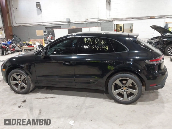2022 Porsche Macan with VIN WP1AA2A54NLB11338, listed as a IAAI auction lot 42476948 with 34,906 mi miles and . Bid and sale history available at DreamBid. Image 14.