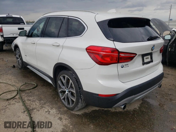 2016 BMW X1 xDrive28i with VIN WBXHT3C34G5E54286, listed as a Copart auction lot 41501873 with 30,176 mi miles. Bid and sale history available at carsss.com. Image 2.