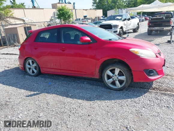 2010 Toyota Matrix S с VIN 2T1LE4EE5AC013067, выставлен на аукционе IAAI как лот 42493667 с пробегом 210 693 миль миль и . История ставок и продаж доступна на DreamBid. Изображение 1.