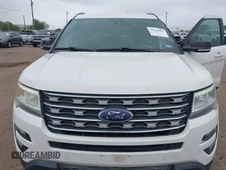 2017 Ford Explorer XLT z VIN 1FM5K7D8XHGC53849, wystawiony jako IAAI lot #42220485 z przebiegiem 135 902 mil mil oraz . Historia ofert i sprzedaży dostępna na DreamBid. Obrazek 6.