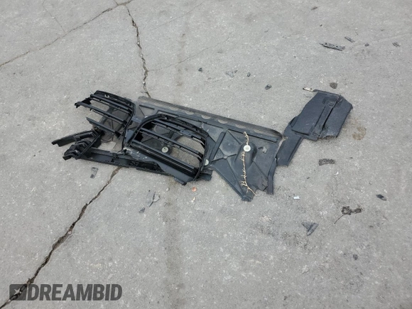 2022 BMW M4 Competition xDrive z VIN WBS33BA05NCJ12693, wystawiony jako Copart lot #79721844 z przebiegiem Nie podano mil oraz Szkoda całkowita • Salvage title. Historia ofert i sprzedaży dostępna na DreamBid. Obrazek 14.