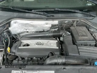 2012 Volkswagen Tiguan S с VIN WVGAV7AX9CW525856, выставлен на аукционе IAAI как лот 42933109 с пробегом 135 072 миль миль и . История ставок и продаж доступна на DreamBid. Изображение 20.