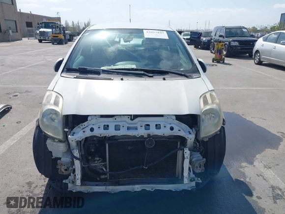 2008 Toyota Yaris with VIN JTDJT923885151383, listed as a IAAI auction lot 42057847 with 272,985 mi miles. Bid and sale history available at carsss.com. Image 13.