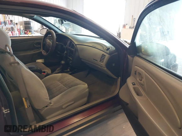 2004 Chevrolet Monte Carlo LS with VIN 2G1WW12E349435431, listed as a IAAI auction lot 42087853 with 171,581 mi miles. Bid and sale history available at carsss.com. Image 5.
