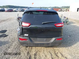 2016 Jeep Cherokee Sport z VIN 1C4PJLABXGW369484, wystawiony jako IAAI lot #42297484 z przebiegiem 157 529 mil mil oraz . Historia ofert i sprzedaży dostępna na DreamBid. Obrazek 16.