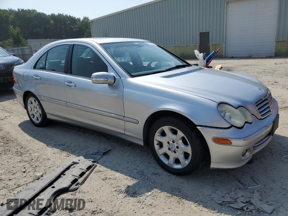 2005 Mercedes-Benz C 320 with VIN WDBRF64J95F557858, listed as a Copart auction lot 68310604 with 162,849 mi miles and Salvage Title. Bid and sale history available at DreamBid. Image 4.