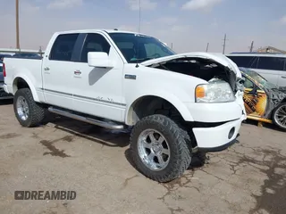 2008 Ford F-150 XLT with VIN 1FTPW145X8FB64762, listed as a IAAI auction lot 41701809 with 57,121 mi miles. Bid and sale history available at carsss.com. Image 1.