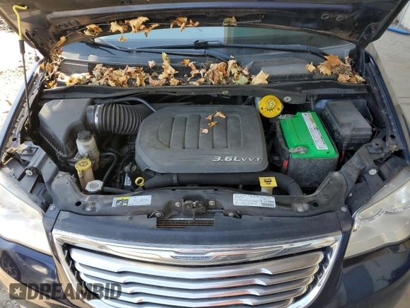 2013 Chrysler Town & Country Touring with VIN 2C4RC1BG3DR786659, listed as a Copart auction lot 48850165 with 123,969 mi miles and Clean Title. Bid and sale history available at DreamBid. Image 12.