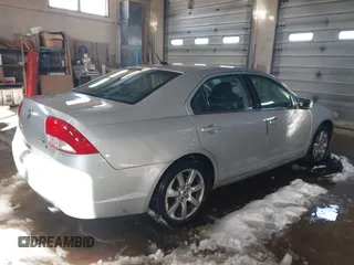 2010 Mercury Milan Premier with VIN 3MEHM0JGXAR658265, listed as a IAAI auction lot 41587206 with 227,363 mi miles. Bid and sale history available at carsss.com. Image 4.