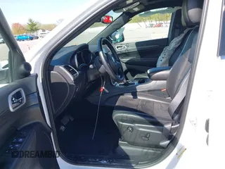 2022 Jeep Grand Cherokee Laredo X z VIN 1C4RJFAG7NC149692, wystawiony jako IAAI lot #42119197 z przebiegiem 37 835 mil mil oraz . Historia ofert i sprzedaży dostępna na DreamBid. Obrazek 5.