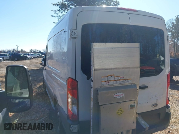 2017 Ford Transit with VIN 1FTBW9CG1HKB18868, listed as a IAAI auction lot 41616600 with 59,831 mi miles. Bid and sale history available at carsss.com. Image 3.