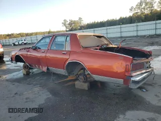 1987 Chevrolet Caprice Classic z VIN 1G1BN51H9HX113226, wystawiony jako Copart lot #87006324 z przebiegiem 177 611 mil mil oraz Nie do naprawy • Non repairable. Historia ofert i sprzedaży dostępna na DreamBid. Obrazek 2.