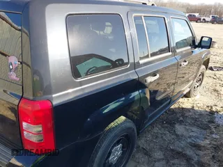 2012 Jeep Patriot Sport with VIN 1C4NJRBB3CD655935, listed as a IAAI auction lot 41139634 with 199,608 mi miles and . Bid and sale history available at carsss.com. Image 4.