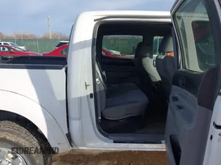 2014 Toyota Tacoma with VIN 3TMLU4ENXEM134872, listed as a IAAI auction lot 41303669 with 167,548 mi miles. Bid and sale history available at carsss.com. Image 8.