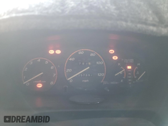 1997 Honda CR-V z VIN JHLRD1847VC015340, wystawiony jako Copart lot #57352575 z przebiegiem 257 692 mil mil oraz Szkoda całkowita • Salvage title. Historia ofert i sprzedaży dostępna na DreamBid. Obrazek 9.