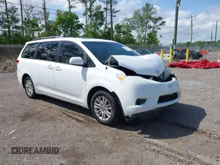 2011 Toyota Sienna XLE AAS с VIN 5TDYK3DC7BS174750, выставлен на аукционе IAAI как лот 42011962 с пробегом 289 225 миль миль и . История ставок и продаж доступна на DreamBid. Изображение 1.