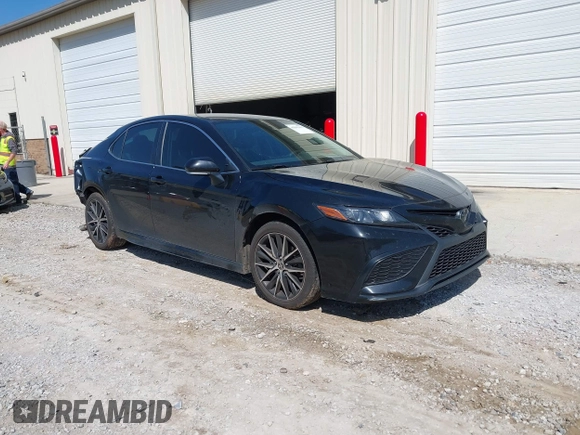 2022 Toyota Camry SE z VIN 4T1G11AK0NU657071, wystawiony jako IAAI lot #41991413 z przebiegiem 86 272 mil mil oraz . Historia ofert i sprzedaży dostępna na DreamBid. Obrazek 1.